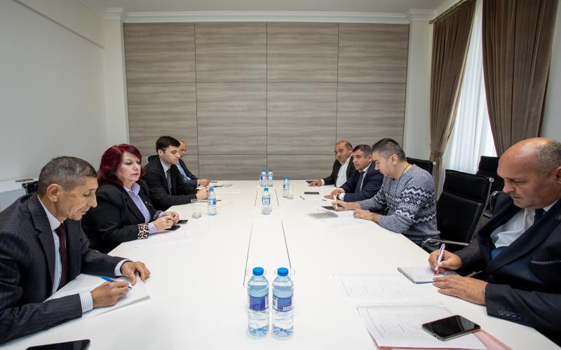 Energetika Nazirliyi yanında yeni tərkibdə yaranmış İctimai şuranın ilk iclası keçirilib